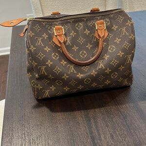 AUTHENTIC LOUIS VUITTON SPEEDY 30